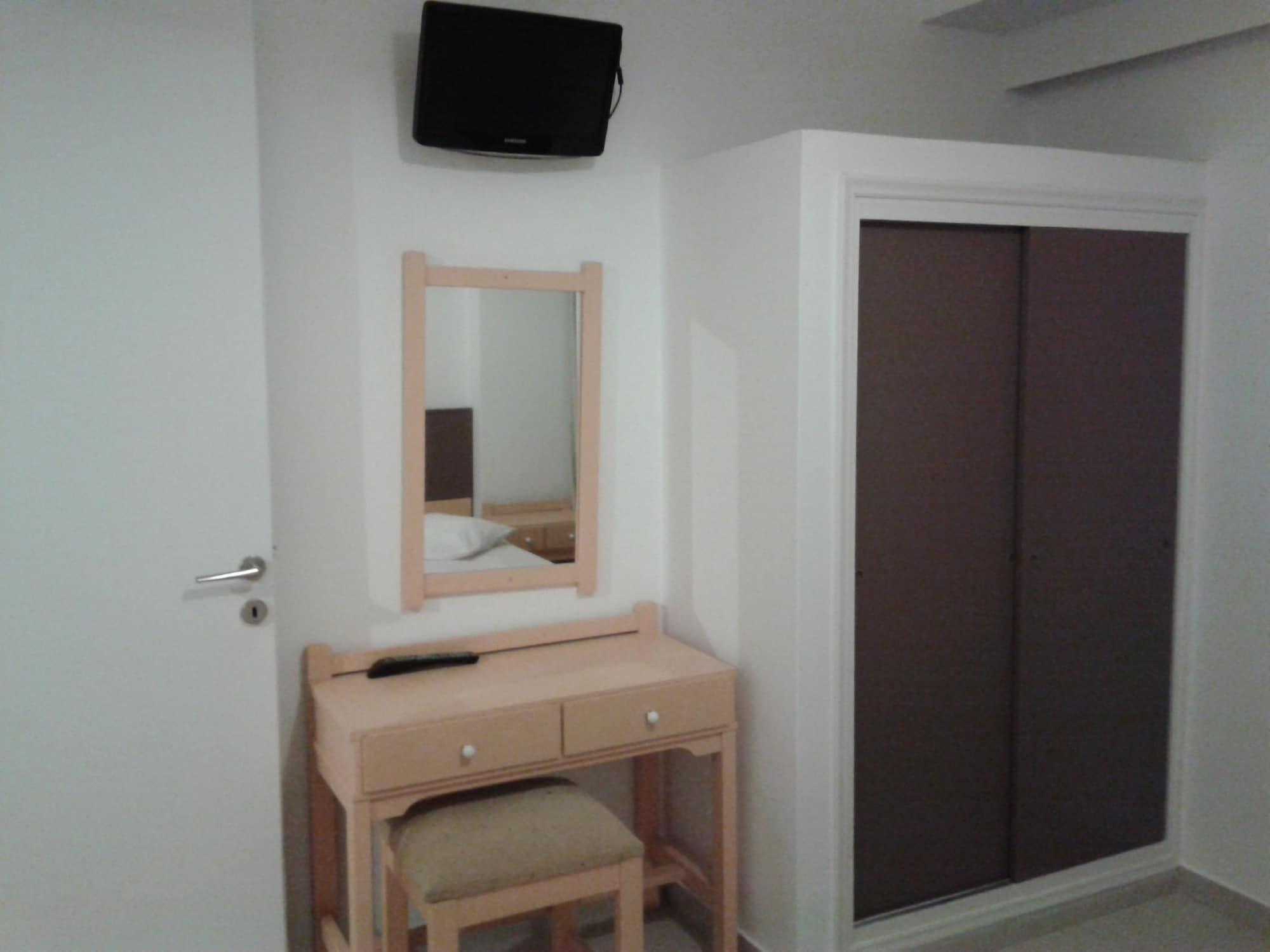 แฟนตาเซีย โฮเทล อพาร์ตเมนต์ Aparthotel คอสทาวน์ ภายนอก รูปภาพ