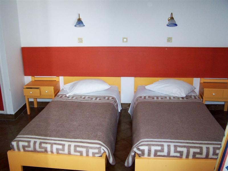 แฟนตาเซีย โฮเทล อพาร์ตเมนต์ Aparthotel คอสทาวน์ ภายนอก รูปภาพ